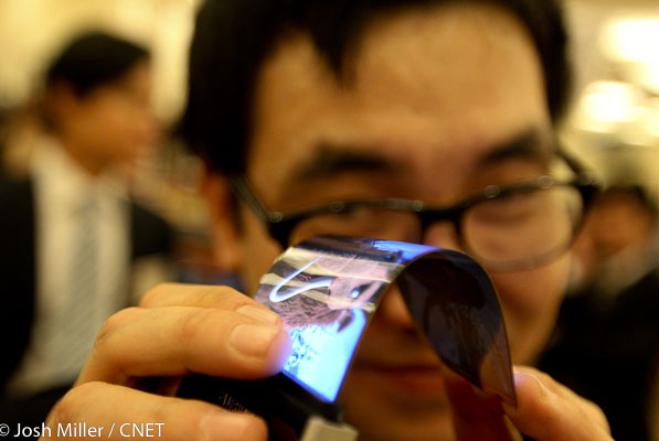 Samsung-flexible-AMOLED-display_CES