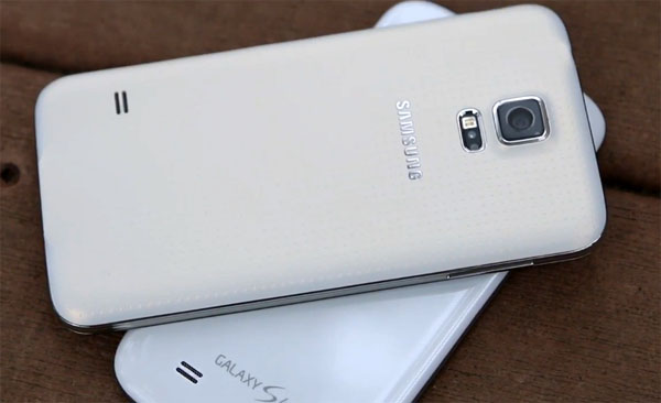 Galaxy S5 vs Samsung Galaxy S4 Drop Test